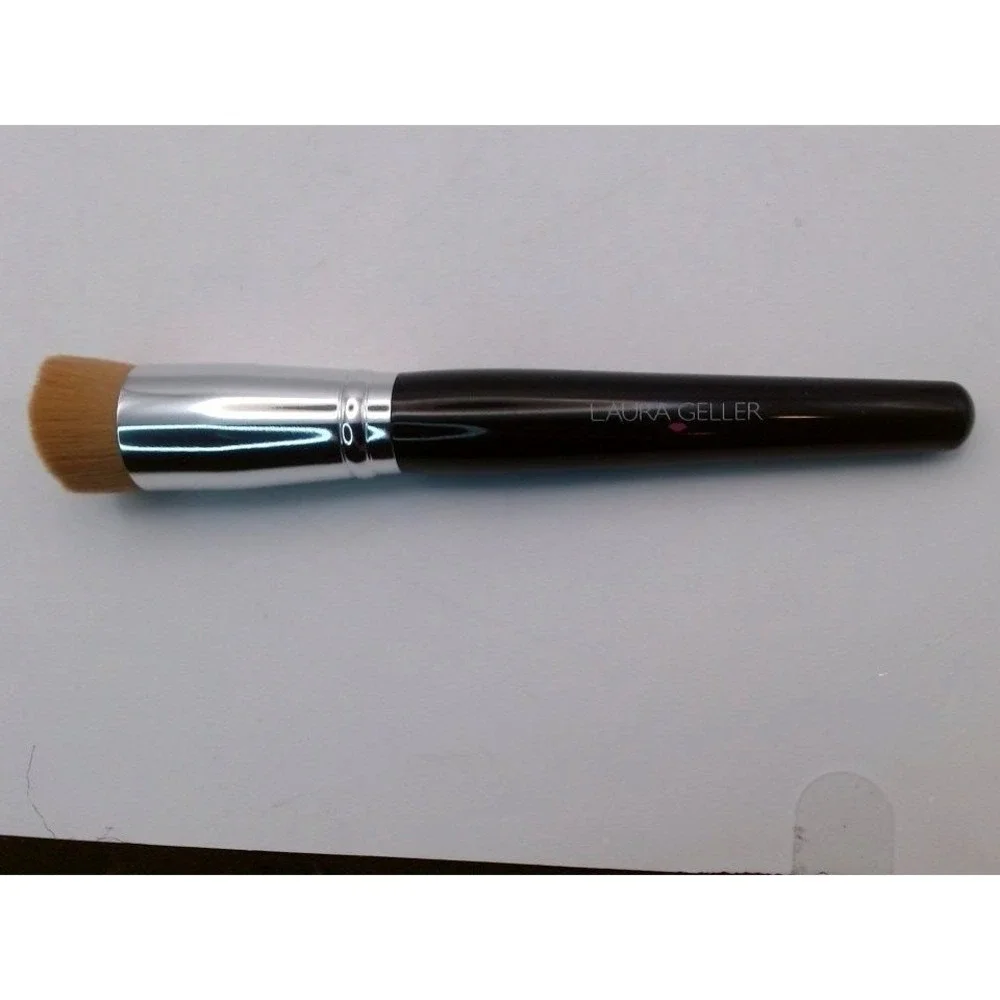 Laura Geller - Angled Liquid Foundation Brush, BRAND NEW IN PLASTIC